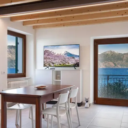 Casa Rosa-con Vista Lago Brenzone sul Garda